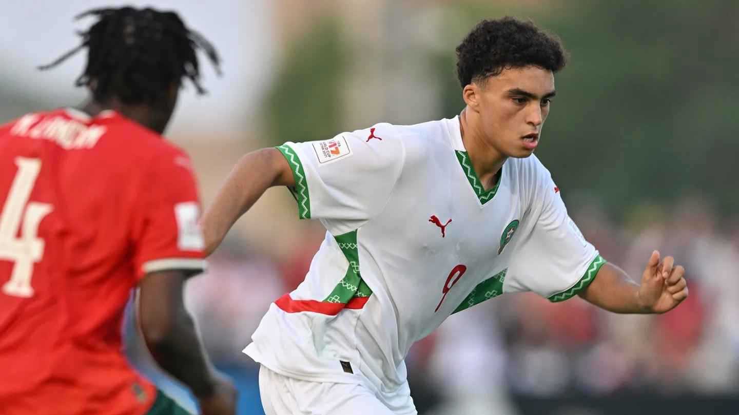 عاصفة من الغضب في منتخب المغرب للناشئين بسبب “نجل المدرب”