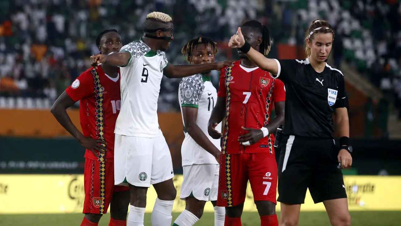 كأس إفريقيا 2025 في الواجهة.. الكشف عن السبب الأول لاعتزال أفضل حكمة مغربية