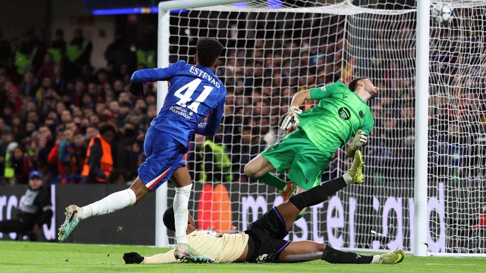 كارثة ريال مدريد.. كيف ترك إستيفاو للتعاقد مع إندريك؟