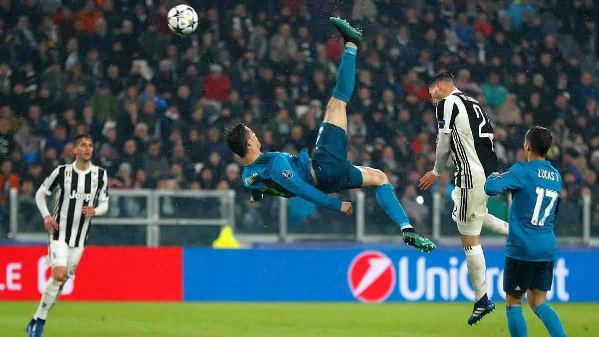 كريستيانو رونالدو ليس الأول.. أعلى 4 قفزات في تاريخ كرة القدم (فيديو)