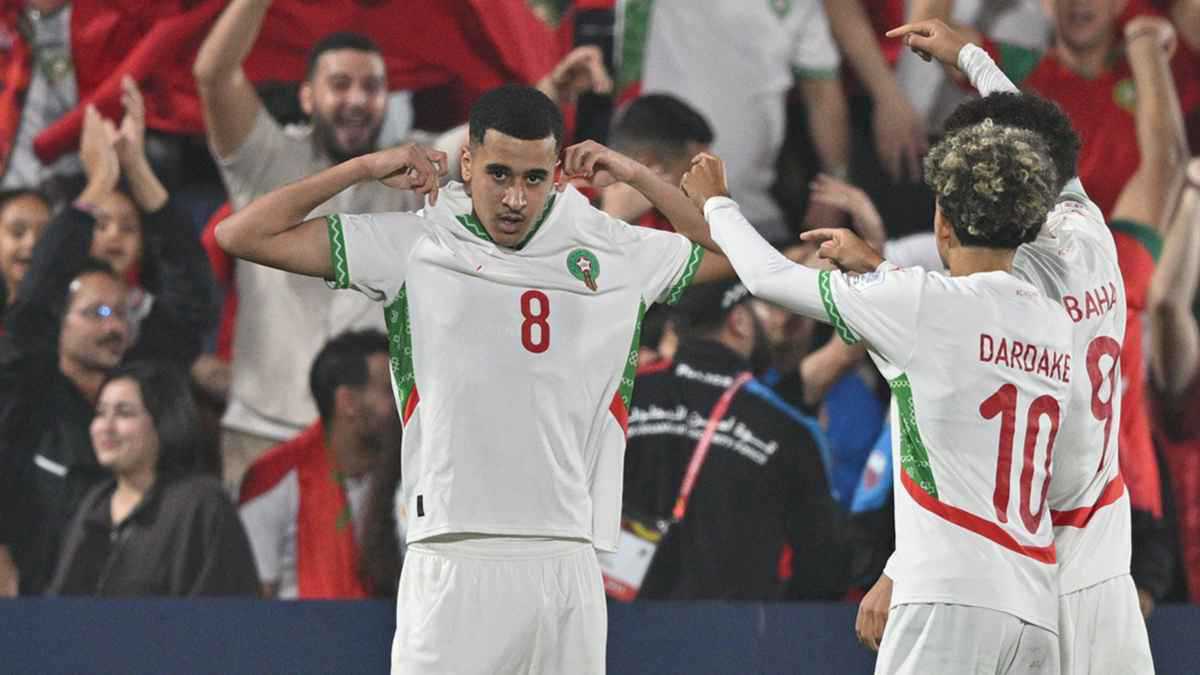 كشف طبي حرمه من ريال مدريد.. من هو المغربي عبد الله وزان “قاهر الأمريكان”؟