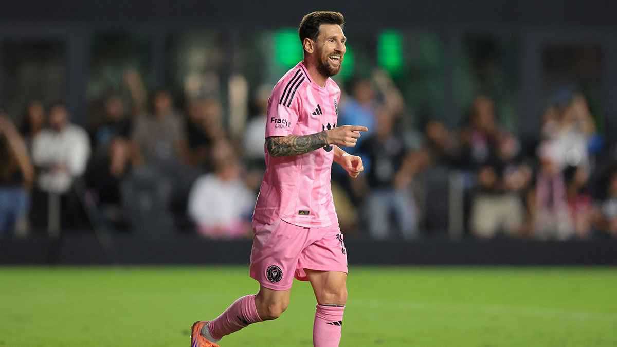 “كوبري مرتين”.. ميسي يحرج لاعب ناشفيل بمهارة مذهلة (فيديو)