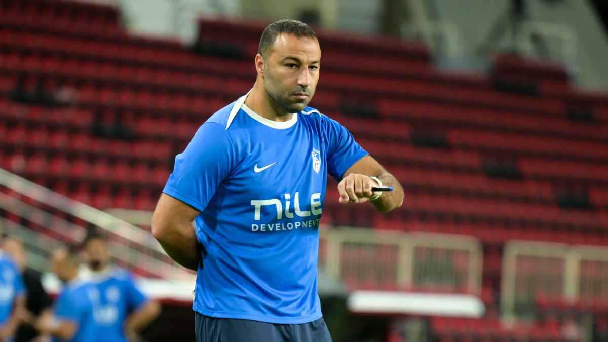 لا يقنعني ونحتاج أجنبياً.. أسطورة الزمالك يصدم أحمد عبدالرؤوف (فيديو)