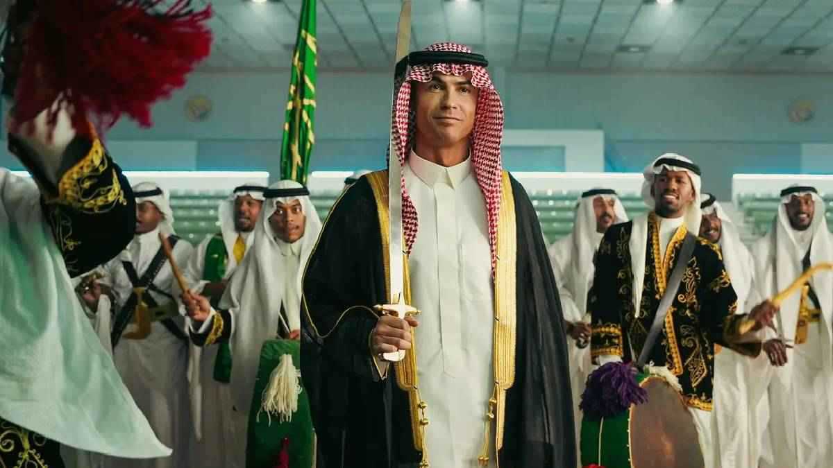 لعب في إنجلترا وإسبانيا وإيطاليا.. لماذا فضّل رونالدو أن يكون “سعودياً”؟