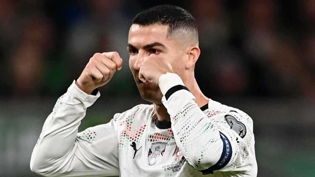 لمن أشار كريستيانو رونالدو بعلامة البكاء بعد طرده أمام أيرلندا؟ (فيديو)