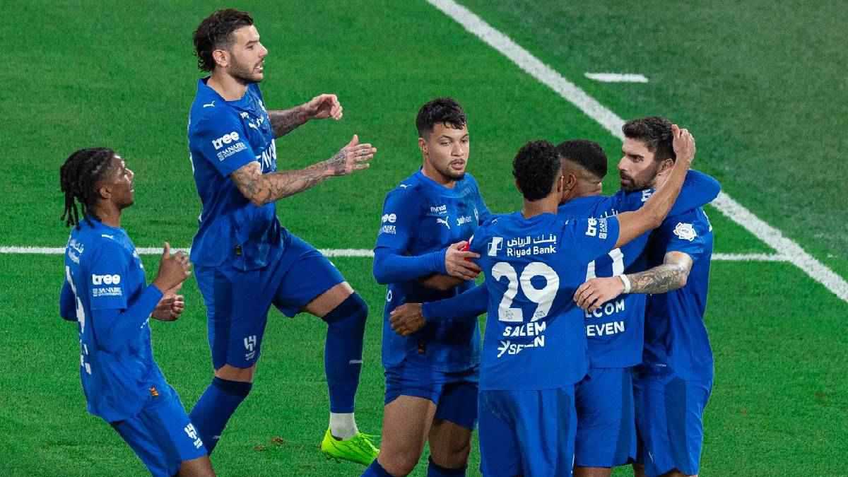 ليس التحكيم.. الفتح يكشف 3 كوارث تهدد موسم الهلال السعودي