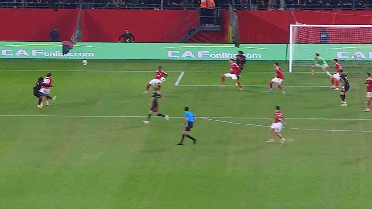 ما حدث فضيحة.. وائل جمعة يشن هجوما على حكم مباراة الأهلي والجيش (فيديو)