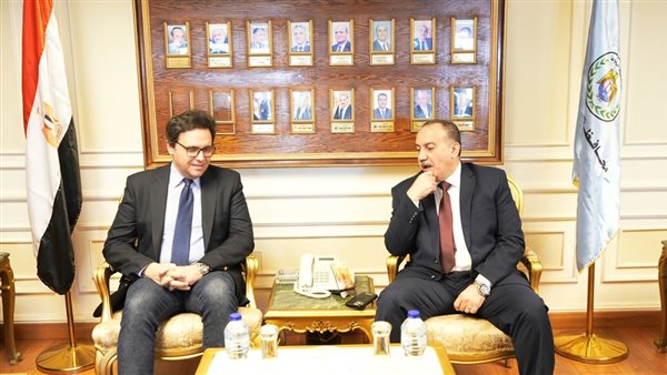 محافظ أسيوط ووزير الثقافة يناقشان تطوير المنشآت وإنشاء دار للأوبرا