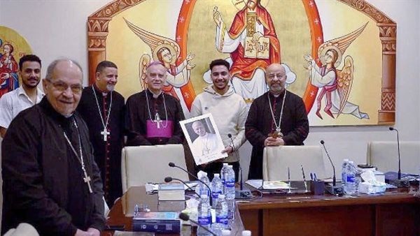 مرتل اللحن القبطي بافتتاح المتحف الكبير.. تكريم الشماس مينا فهيم بمجلس البطاركة الكاثوليك