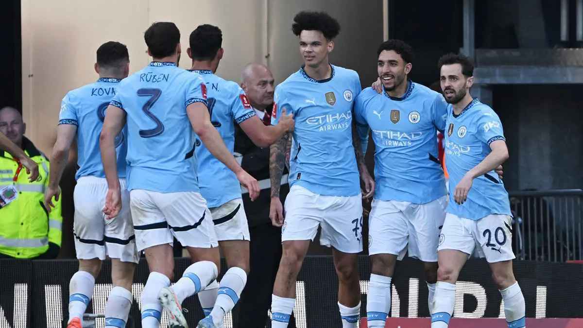 مطلوب في الأهلي السعودي.. نجم مانشستر سيتي يحدد وجهته الجديدة