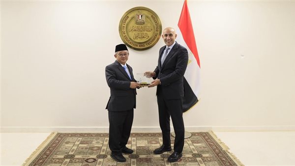 وزير التعليم يبحث مع نظيره الإندونيسي سبل تعزيز التعاون المشترك