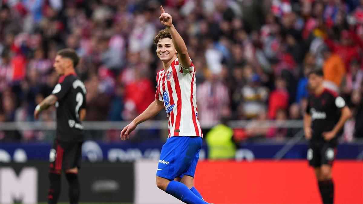 وسط مراقبة برشلونة.. جوليان ألفاريز يحقق أرقاما رائعة مع أتلتيكو مدريد