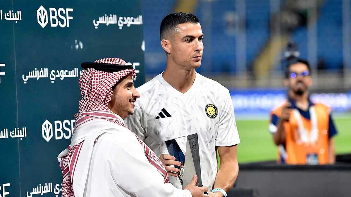 وكالة تسويق متنقلة.. تعليق ناري من وليد الفراج حول تصريحات كريستيانو رونالدو