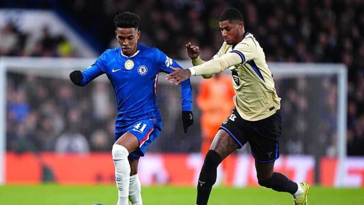 يقدم “فنًّا مفقودًا”.. إشادة واسعة بأداء إستيفاو بعد تألقه أمام برشلونة