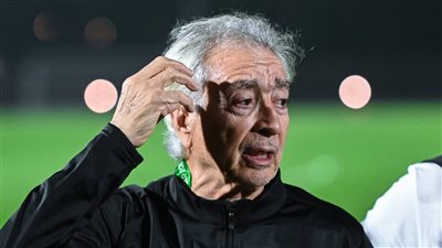 كيف يفكر حلمي طولان في تشكيل المنتخب أمام الكويت ؟