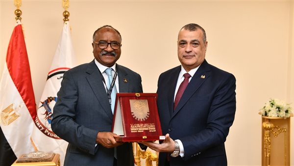 وزير الدولة للإنتاج الحربي يستقبل مديرعام منظومة الصناعات الدفاعية السودانية