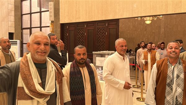 بدء التصويت داخل 1775 لجنة باليوم الأول من انتخابات 20 دائرة فى 7 محافظات