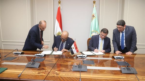 وزير الزراعة يوقع اتفاقية تجديد استضافة مصر للمركز الدولي للأسماك