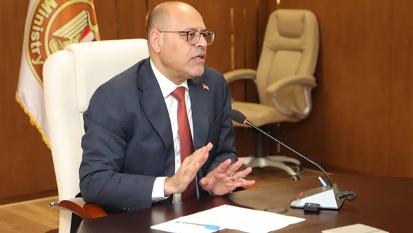 وزير العمل يجتمع بمتابعي الأحكام لاستعراض سير تنفيذ المحاضر وتذليل التحديات