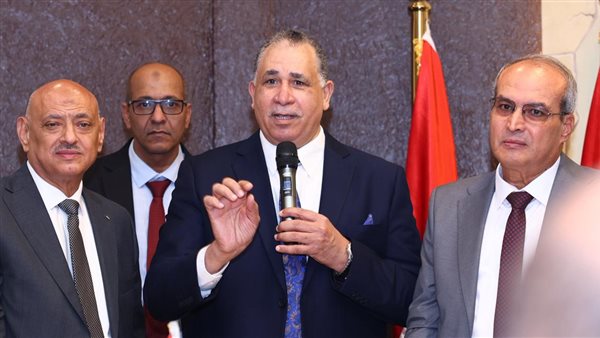 نقيب المحامين يتفقد اللجان استعداداً للجمعية العمومية وزيادة المعاشات