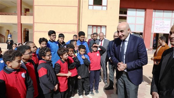 وزير التعليم ومحافظ أسوان يواصلان جولتهما التفقدية بزيارة المدرسة المصرية اليابانية ومدرسة محمد الدمرداش الابتدائية المشتركة