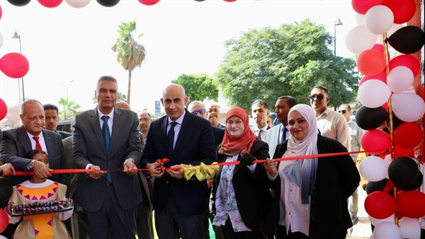 وزير التعليم ومحافظ أسوان يفتتحان مشروع الصيانة الشاملة لرفع كفاءة مدرسة أحمد أبا زيد الرسمية للغات