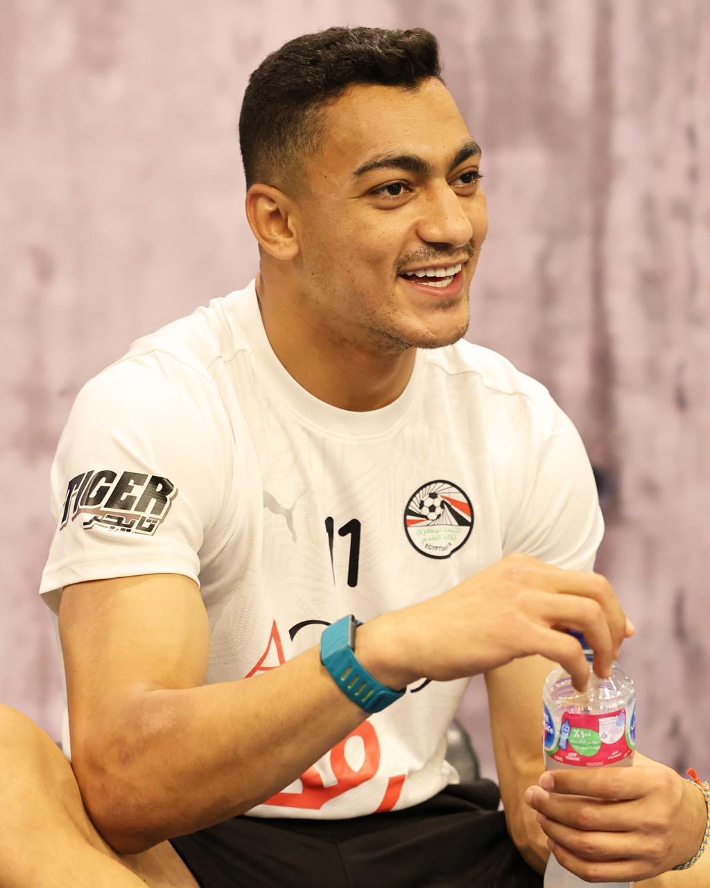 May be an image of text that says 'NIGER - CER تاجر FOYTAA 11'