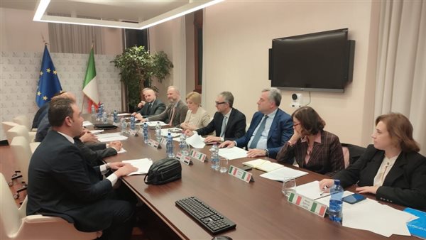 وزير العمل يلتقي نظيرته الإيطالية لتعزيز التعاون وفتح آفاق جديدة لتنظيم وتشغيل العمالة المصرية