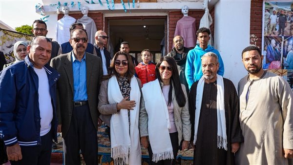 وزيرتا التخطيط والتنمية ومحافظ سوهاج يتفقدون قرية النساجين بالكوثر والمنطقة الآثرية “ميريت آمون”