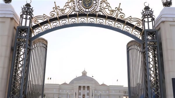 انتظام برامج التدريب العملي لطلاب كلية العلوم بجامعة القاهرة الأهلية