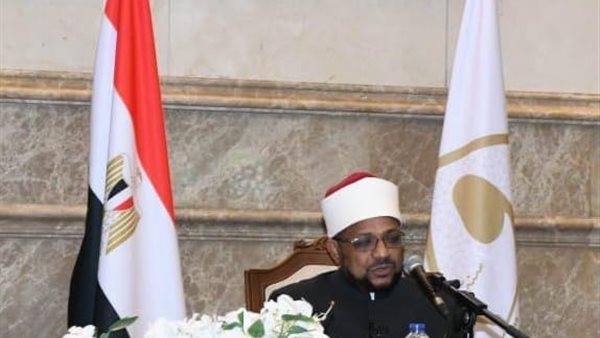 أمين مجمع البحوث الإسلامية يحاضر علماء ماليزيا حول ضوابط الإيمان والكفر