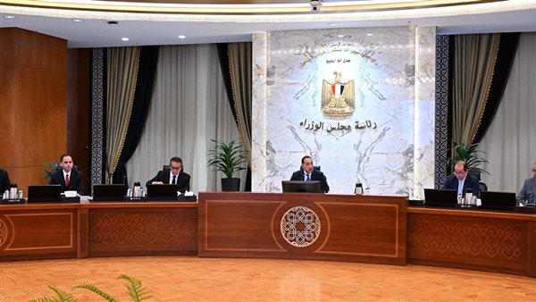 رئيس الوزراء يتابع الموقف التنفيذي لتطبيق المرحلة الثانية من منظومة التأمين الصحي الشامل