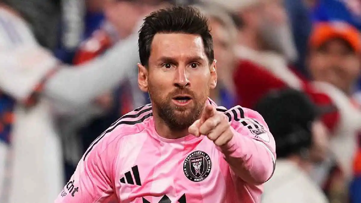 ليونيل ميسي قائد إنتر ميامي