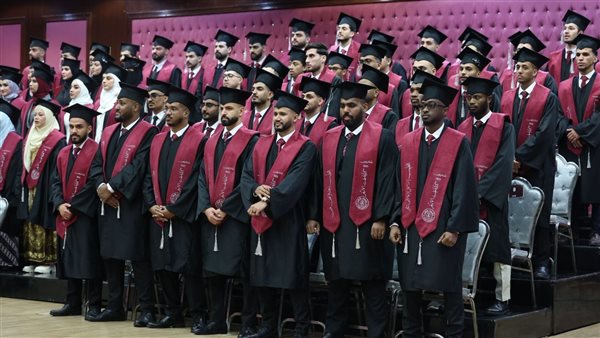 لأول مرة في تاريخ طب الأزهر.. حفل تخرج للطلاب الوافدين بواقع 70 طبيبا من 15 دولة