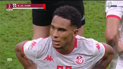 طرد سيف الجزيري يشعل مواجهة تونس وقطر في كأس العرب