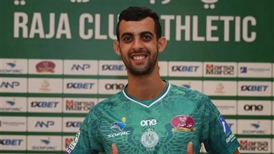 تفاصيل الساعات الأخيرة.. كيف حسم الأهلي صفقة يوسف بلعمري؟