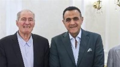 طارق حسين يهنئ حسن مصطفى بفوزه برئاسة الاتحاد الدولي لكرة اليد