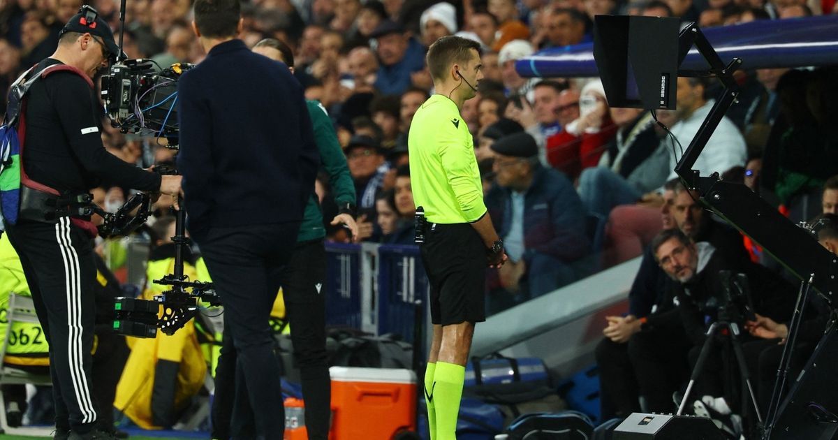 الحكم الأكثر احتسابا لركلات الجزاء في دوري أبطال أوروبا