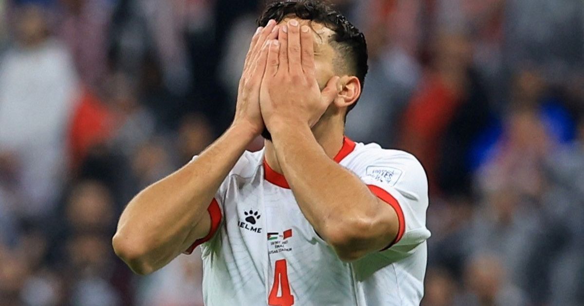 “لا يمثل أخلاقنا”.. لاعب الأردن يعتذر للسكتيوي مدرب المغرب