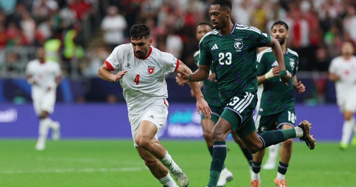 الحذر يُسيطر خلال تعادل السعودية والأردن في الشوط الأول