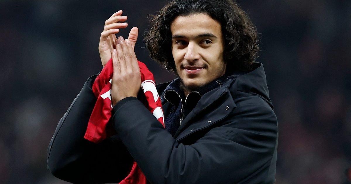 لاعب يفكر خارج الملعب.. أيوب بوعدي وجمال الرياضيات