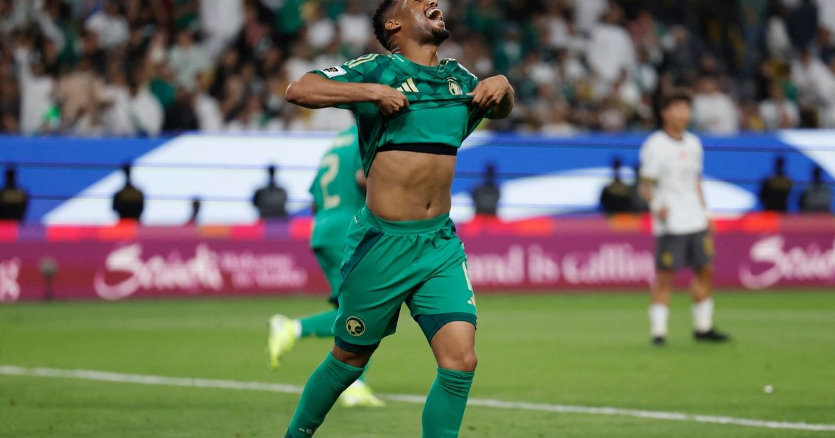 ضربة جديدة.. استبعاد مدافع السعودية من كأس العرب