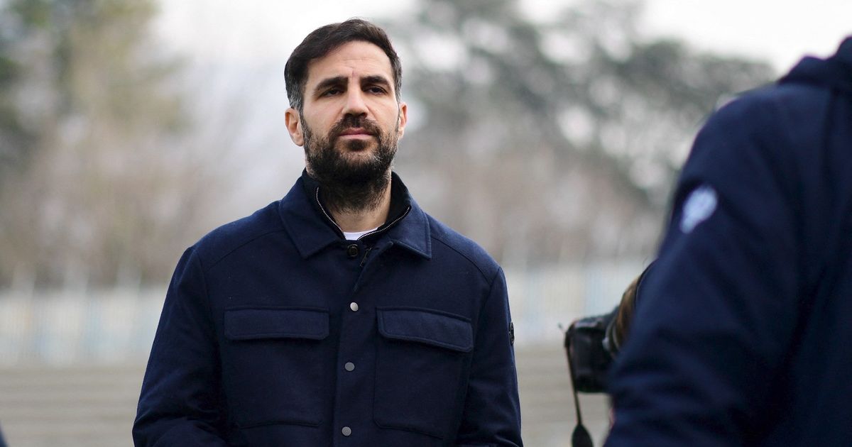 سيسك فابريغاس يكشف مشكلة تشابي ألونسو في ريال مدريد