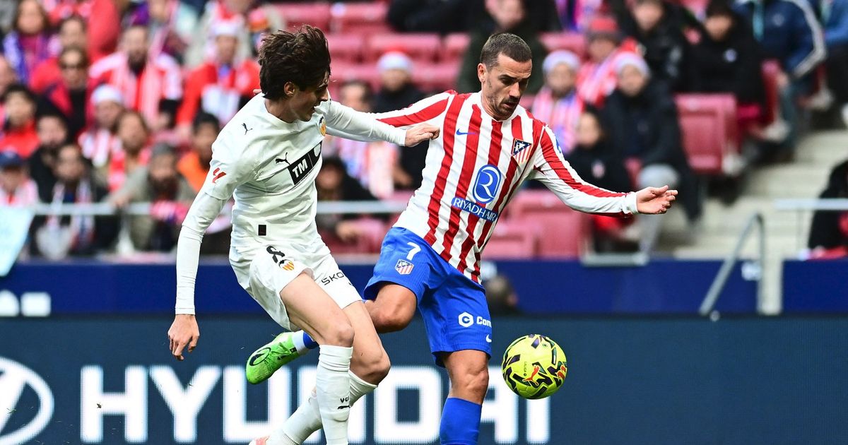 غريزمان يريد لقباً مع أتلتيكو ودييغو سيموني يعتبره “خالداً”