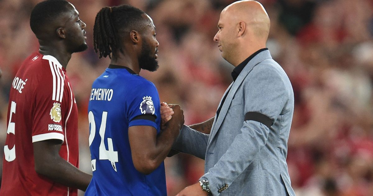 قبل ليفربول.. تشيلسي يبدأ مفاوضات خطف نجم الدوري الإنجليزي