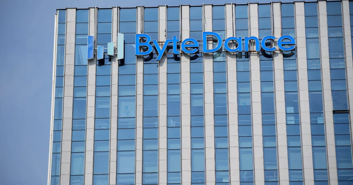 “بايت دانس” تطرح مساعداً يستخدم الذكاء الاصطناعي بهاتف صيني