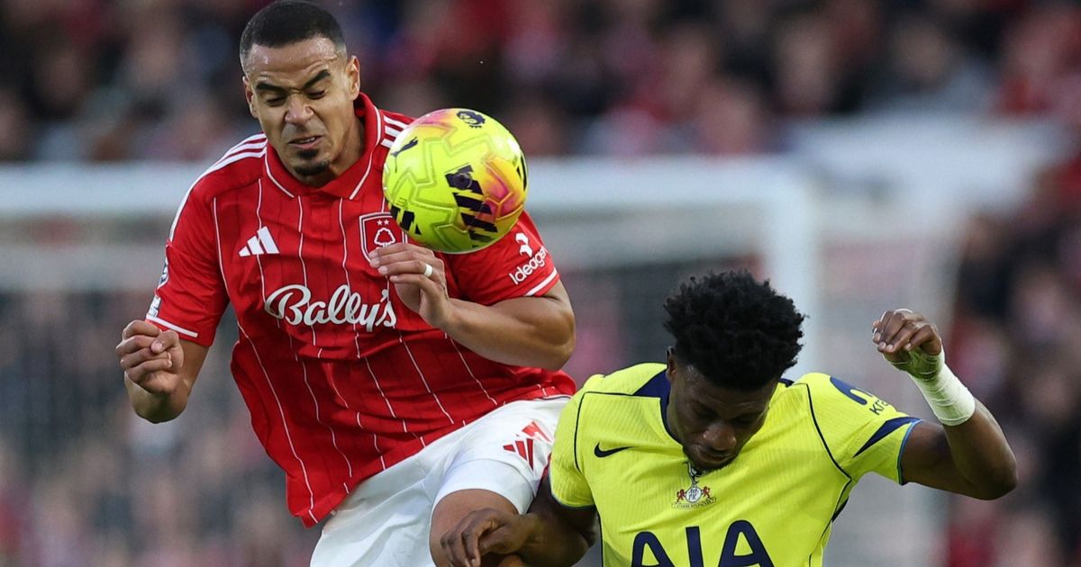 مدافعان من نوتنغهام فورست على رادار برشلونة