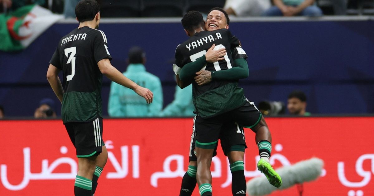 الإمارات تُقصي الجزائر بعد لقاء ماراثوني وتواجه المغرب