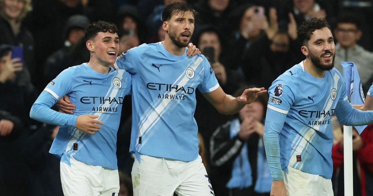 سيتي يهزم سندرلاند ويضيق الخناق على أرسنال