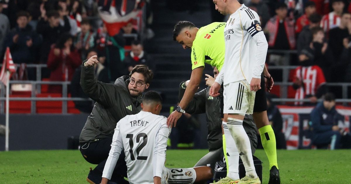 ما نوع إصابته؟ ألكسندر أرنولد يثير مخاوف كبيرة في مدريد